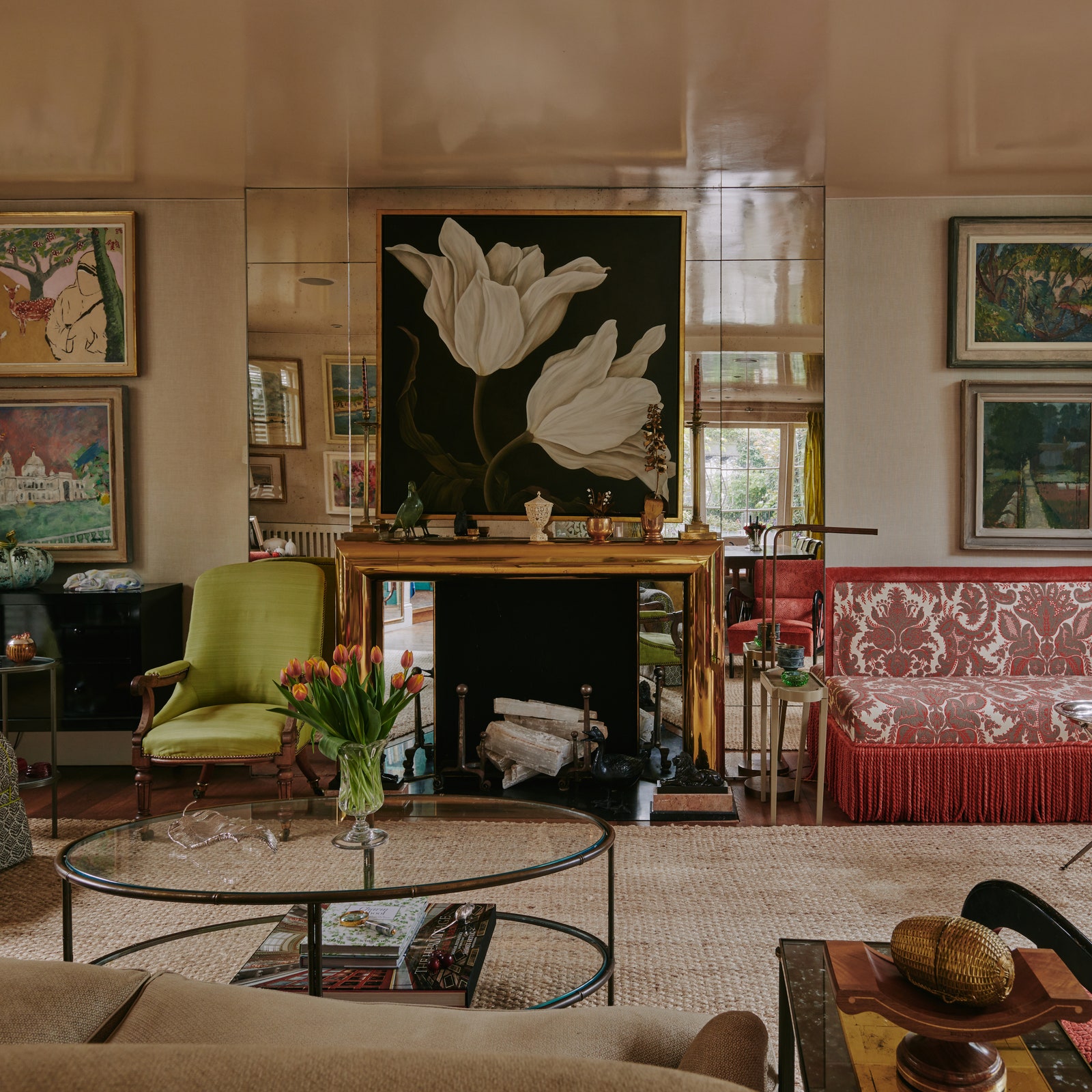 Design legend Nina Campbell's Chelsea home is a showcase for her very British brand of comfortable luxury